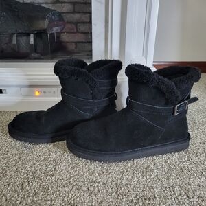 Koolaburra by UGG Delene Mini Fashion Boot Women's Black Round Toe Suede, Size 9